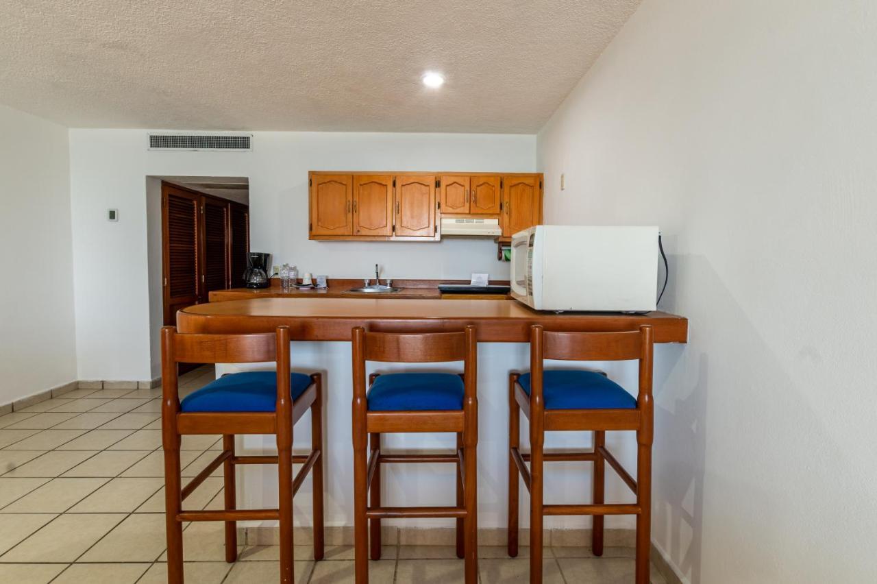 Costa De Oro Beach Hotel มาซาตลัน ภายนอก รูปภาพ